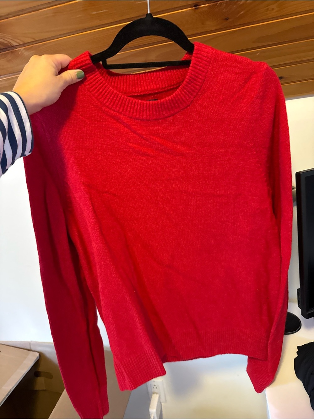 Gap sweater